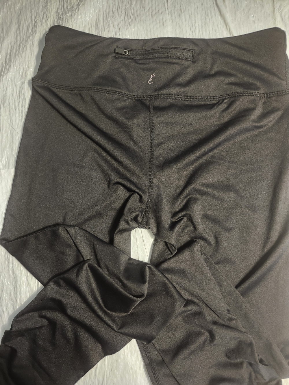 Black High-Waist Athletic Leggings with Back Zip Pocket